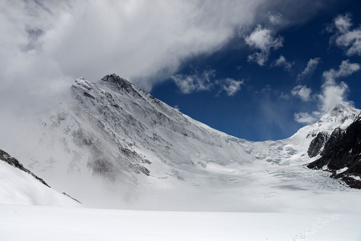 22 Mount Everest Northeast Ridge To The North Col And Changtse From Lhakpa Ri Camp I 6500m 